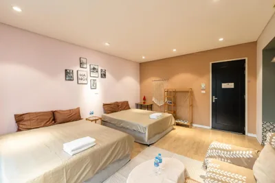 Vietnam Travelers Home 4 - Spacious Bathtub & Cozy Private Balcony – 写真 7